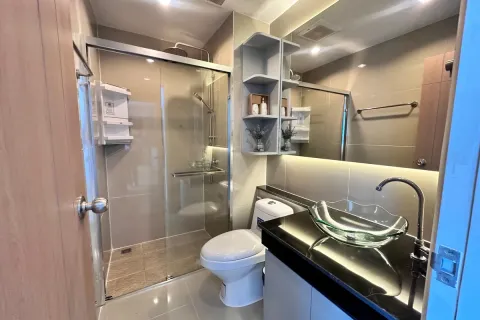 Condominio de 2 dormitorios en Jomtien Beach, Pattaya, Tailandia № 210703 - foto 30
