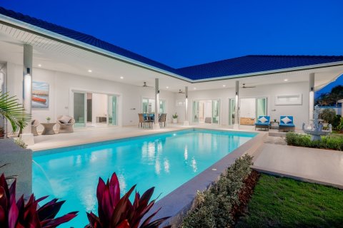 Chalet de 3 dormitorios en Hua Hin, Tailandia № 221925