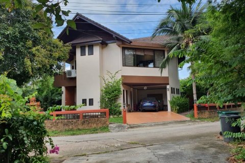 House in Ko Samui, Thailand 2 bedrooms № 135657 - photo 1