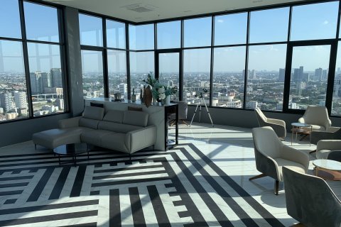 Condo in Bang Kapi, Bangkok, Thailand, 2 bedrooms  № 161155 - photo 18