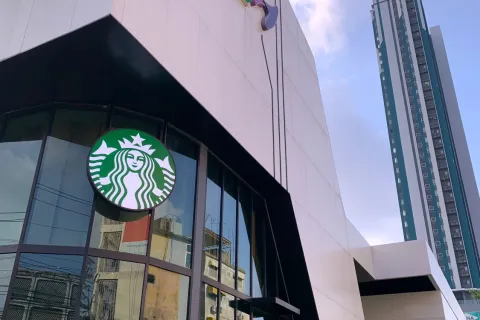 Condo in Bang Kapi, Bangkok, Thailand, 2 bedrooms  № 161155 - photo 2