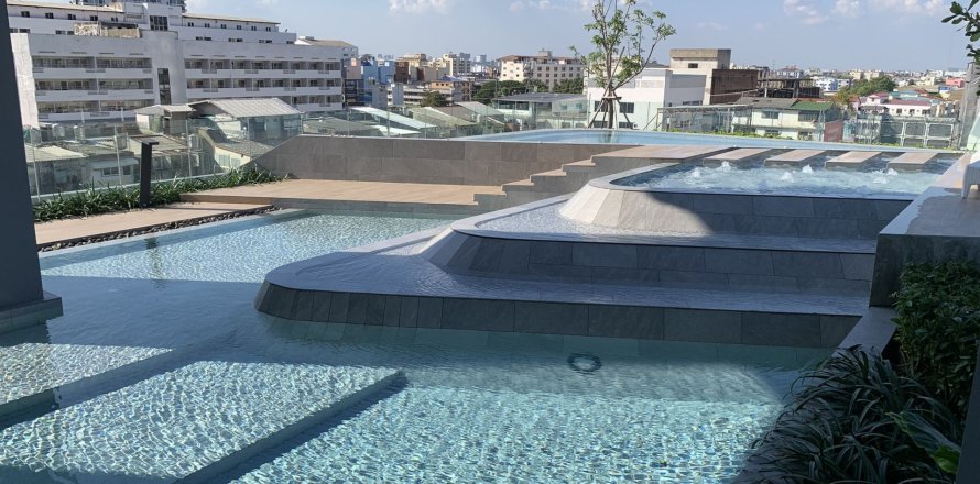 Condo in Bang Kapi, Bangkok, Thailand, 2 bedrooms  № 161155