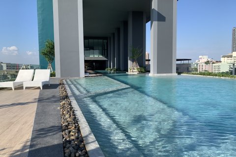 Condo in Bang Kapi, Bangkok, Thailand, 2 bedrooms  № 161155 - photo 10