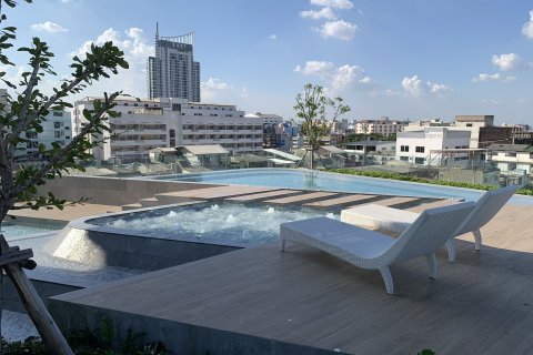 Condo in Bang Kapi, Bangkok, Thailand, 2 bedrooms  № 161155 - photo 14