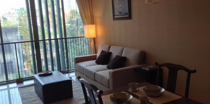 Condo in Watthana, Bangkok, Thailand, 2 bedrooms  № 161154