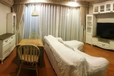 Condo à Khlong Toei, Bangkok, Thaïlande, 2 chambres  № 140057 - photo 1