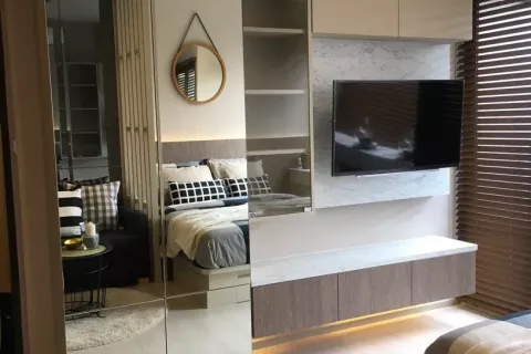 Студия в кондо в Ратчатхеви, Бангкок, Таиланд № 140061 - фото 1