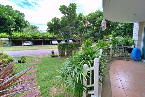Condo in Hua Hin, Thailand, 2 bedrooms  № 168433 - photo 7
