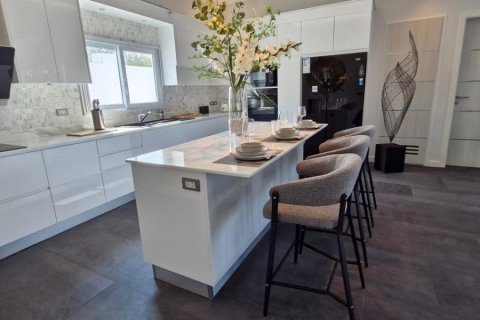 Villa in Hua Hin, Thailand 3 bedrooms № 168429 - photo 6