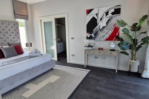 Villa in Hua Hin, Thailand 3 bedrooms № 168429 - photo 10
