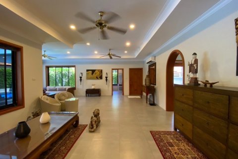 Villa in Hua Hin, Thailand 3 bedrooms № 168431 - photo 6