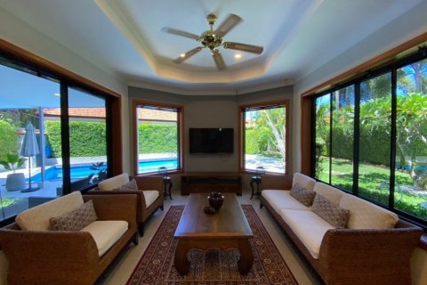 Villa in Hua Hin, Thailand 3 bedrooms № 168431 - photo 5