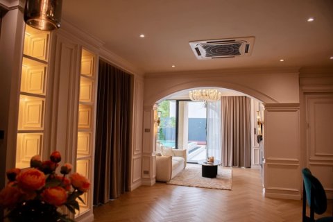 Villa in Hua Hin, Thailand 4 bedrooms № 168432 - photo 7