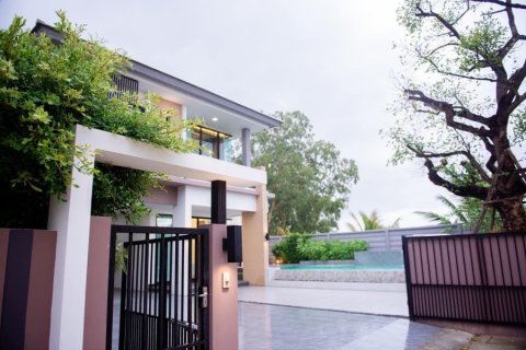Villa in Hua Hin, Thailand 4 bedrooms № 168432 - photo 21