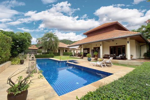 Villa à Hua Hin, Thaïlande 5 chambres № 168428