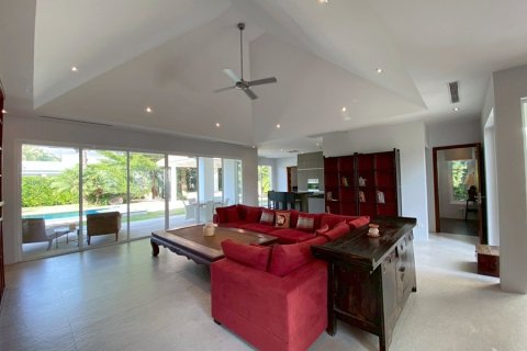 Villa in Hua Hin, Thailand 3 bedrooms № 205658 - photo 13