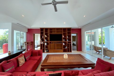 Villa in Hua Hin, Thailand 3 bedrooms № 205658 - photo 11