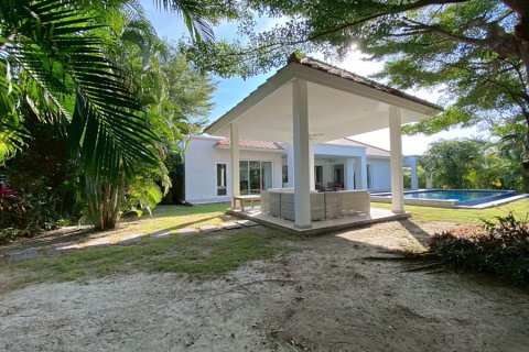 Villa in Hua Hin, Thailand 3 bedrooms № 205658 - photo 6