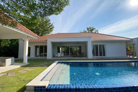 Villa in Hua Hin, Thailand 3 bedrooms № 205658 - photo 3
