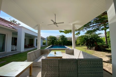 Villa in Hua Hin, Thailand 3 bedrooms № 205658 - photo 7