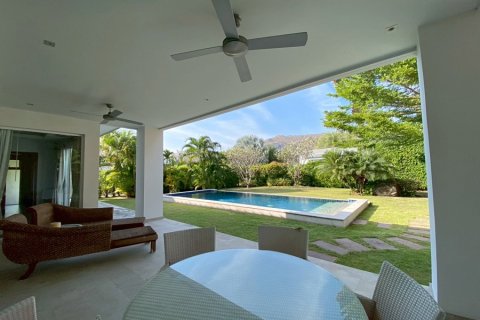 Villa in Hua Hin, Thailand 3 bedrooms № 205658 - photo 4
