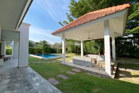 Villa in Hua Hin, Thailand 3 bedrooms № 205658 - photo 8