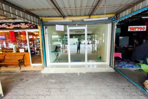 Townhouse in Lopburi, Thailand 2 bedrooms № 159611 - photo 2