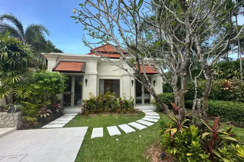 Villa in Phuket, Thailand 6 bedrooms № 167188