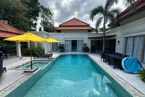 Villa in Phuket, Thailand 6 bedrooms № 167188 - photo 2