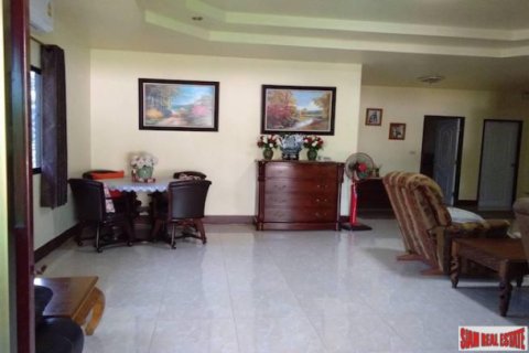 House in Chiang Mai, Thailand 3 bedrooms № 194112 - photo 5