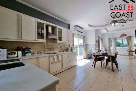 Casa de 3 dormitorios en Pattaya, Tailandia № 213538 - foto 6