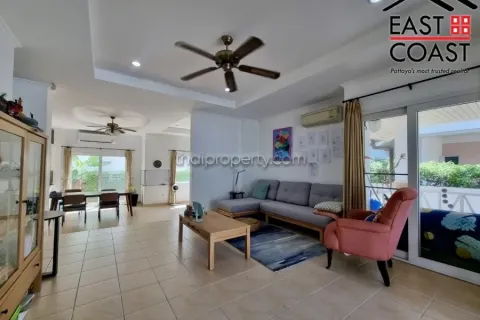 Casa de 3 dormitorios en Pattaya, Tailandia № 213538 - foto 3