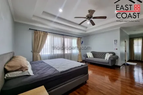 Casa de 3 dormitorios en Pattaya, Tailandia № 213538 - foto 9