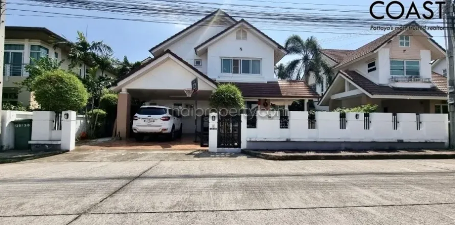 Casa de 3 dormitorios en Pattaya, Tailandia № 213538