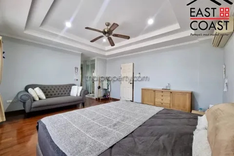 Casa de 3 dormitorios en Pattaya, Tailandia № 213538 - foto 10
