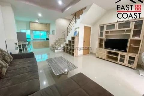 Casa de 3 dormitorios en Pattaya, Tailandia № 213540