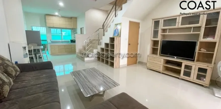 Casa de 3 dormitorios en Pattaya, Tailandia № 213540