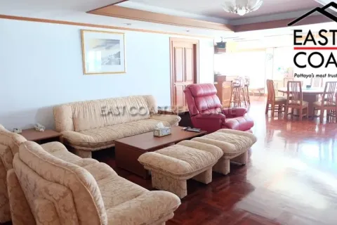 Condominio de 4 dormitorios en Pattaya, Tailandia № 213542 - foto 2