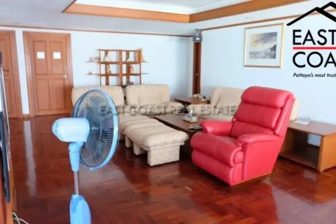 Condominio de 4 dormitorios en Pattaya, Tailandia № 213542 - foto 6