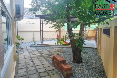 Casa de 2 dormitorios en Pattaya, Tailandia № 213539 - foto 12