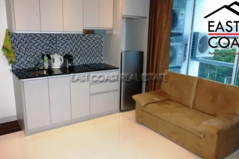 Condominio de 2 dormitorios en Pattaya, Tailandia № 213541 - foto 3