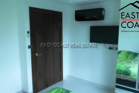 Condominio de 2 dormitorios en Pattaya, Tailandia № 213541 - foto 12