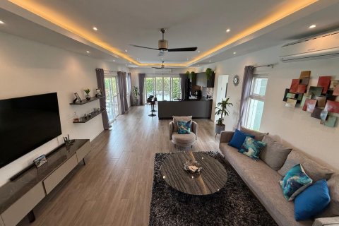 Villa in Hua Hin, Thailand 3 bedrooms № 140258 - photo 26