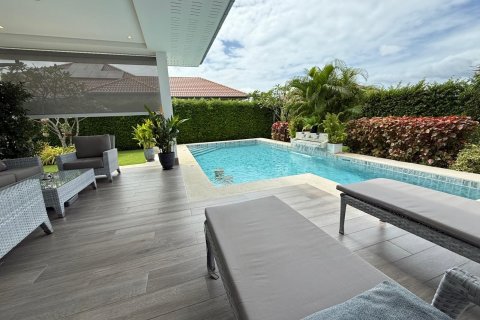 Villa in Hua Hin, Thailand 3 bedrooms № 140258 - photo 7