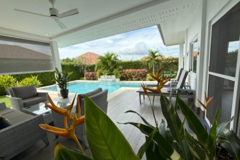 Villa in Hua Hin, Thailand 3 bedrooms № 140258 - photo 6