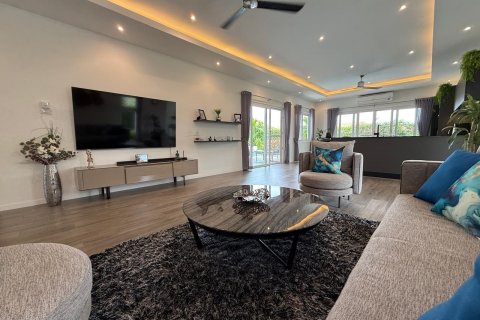 Villa in Hua Hin, Thailand 3 bedrooms № 140258 - photo 23