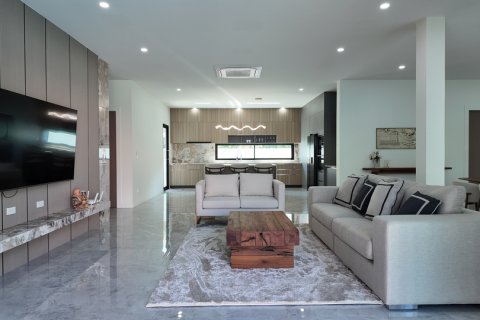 Villa in Pattaya, Thailand 3 bedrooms № 164041 - photo 10