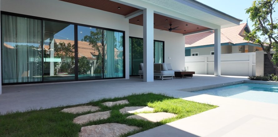 Villa in Pattaya, Thailand 3 bedrooms № 164041