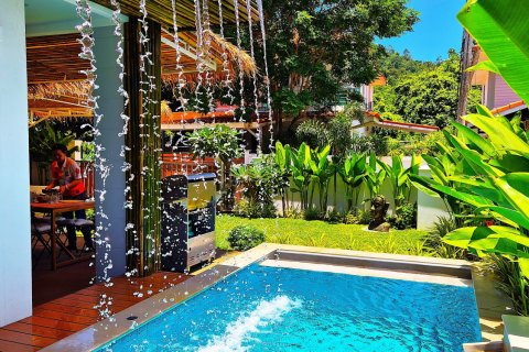 Villa in Ko Samui, Thailand 5 bedrooms № 144750 - photo 1