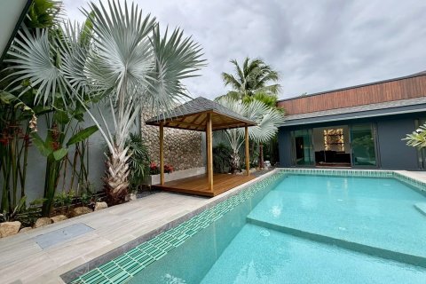Villa in Phuket, Thailand 4 bedrooms № 144751 - photo 7